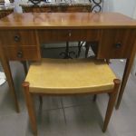 662 7480 WRITING DESK